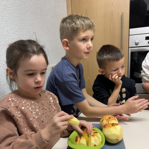 Äpfel schneiden